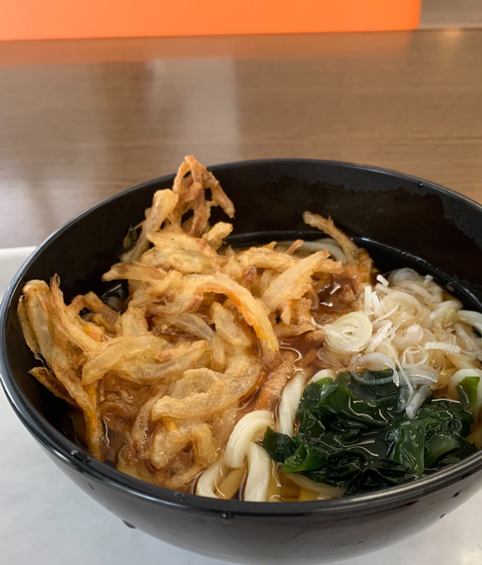 「天ぷらうどん」380円（税込み）