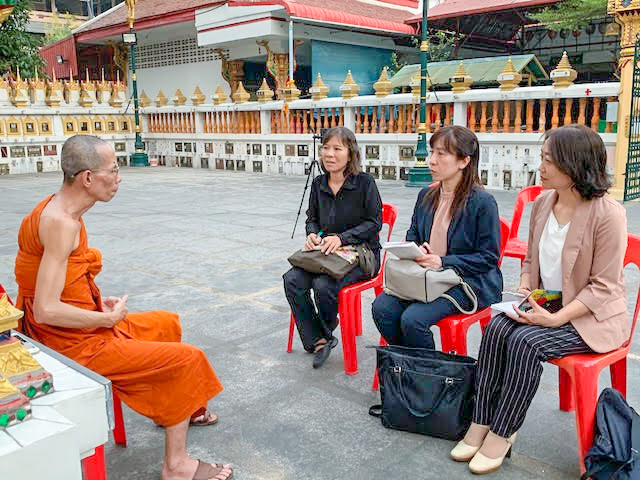 タイの僧侶と、仏教における死生観について語ったときの様子